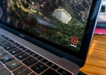 Quên tắt máy tính nhiều ngày có nguy hiểm?